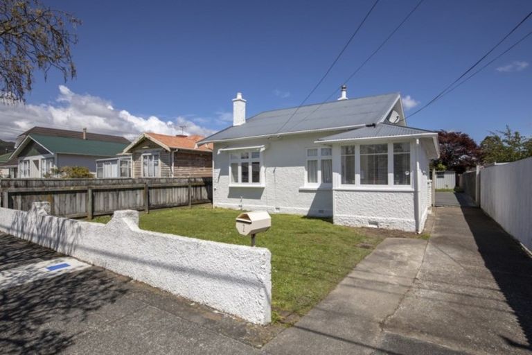 Photo of property in 2 Pilmuir Street, Hutt Central, Lower Hutt, 5010