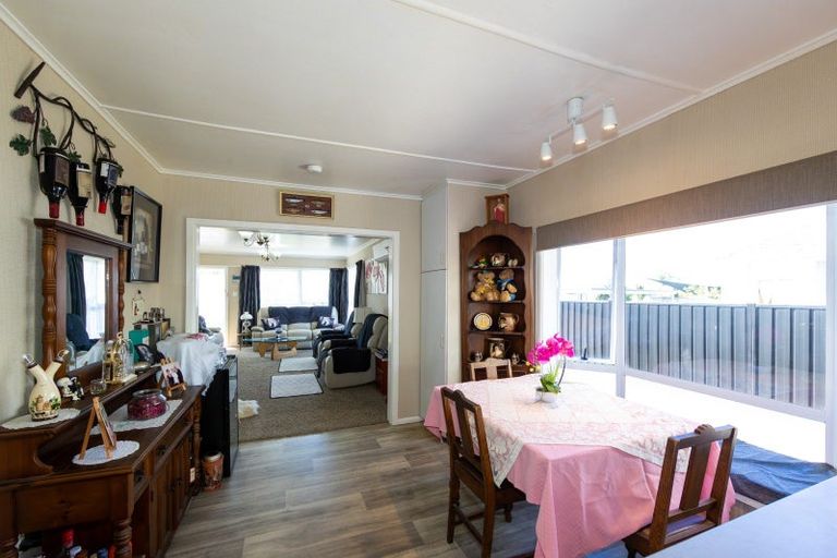 Photo of property in 22 White Street, Taradale, Napier, 4112