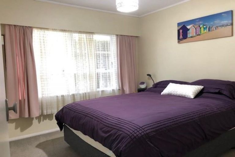 Photo of property in 11 Polandson Place, Opaheke, Papakura, 2113