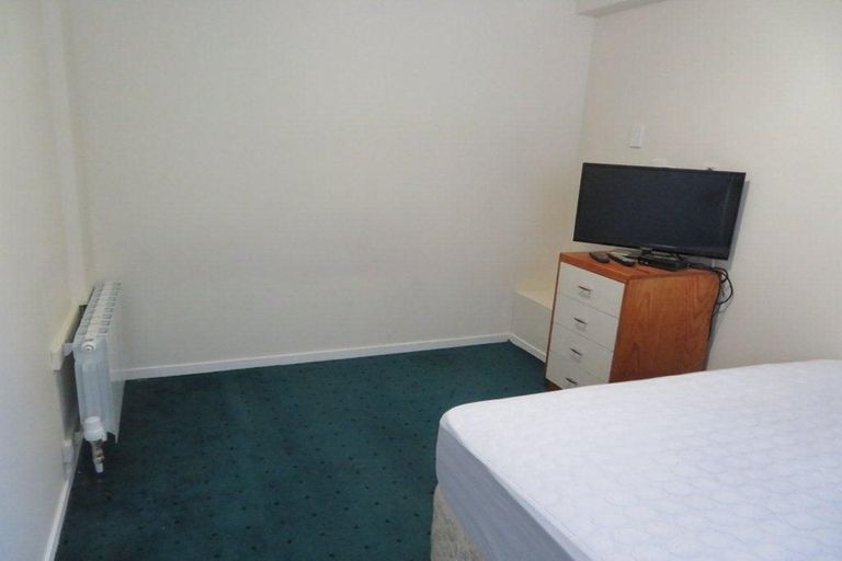 Photo of property in 6 Croft Grove, Moera, Lower Hutt, 5010