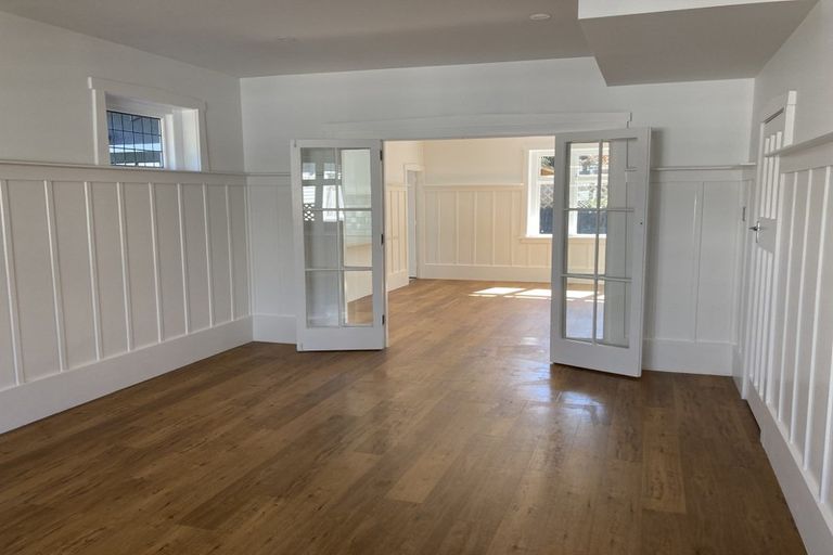 Photo of property in 42 Centaurus Road, Cashmere, Christchurch, 8022