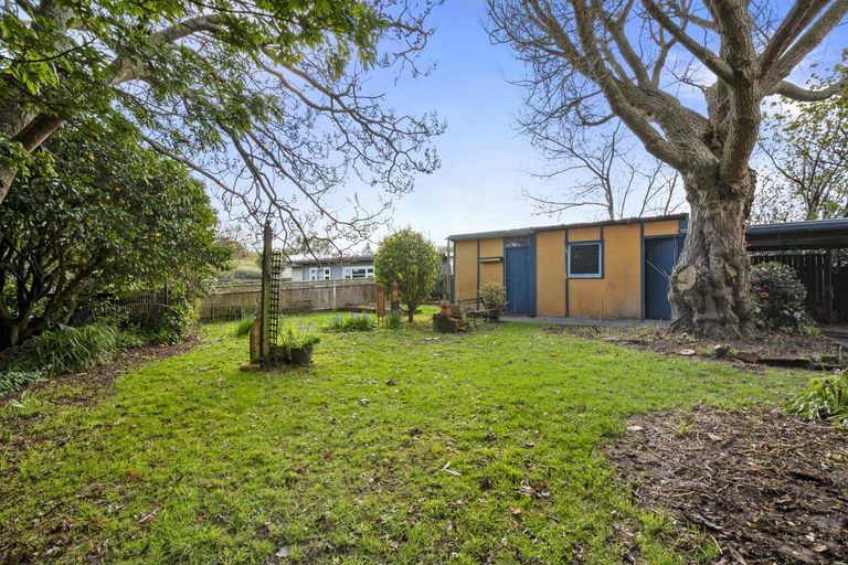 Photo of property in 7 Cremorne Avenue, Hokowhitu, Palmerston North, 4410