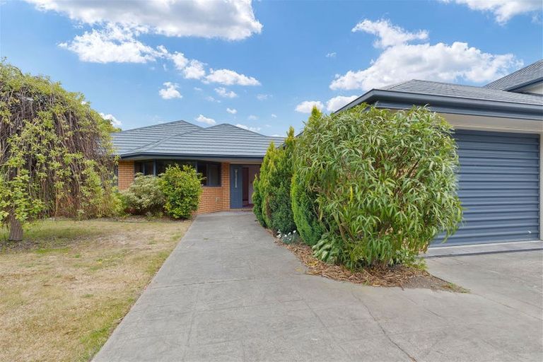 Photo of property in 66 Queens Avenue, Waikuku Beach, 7402