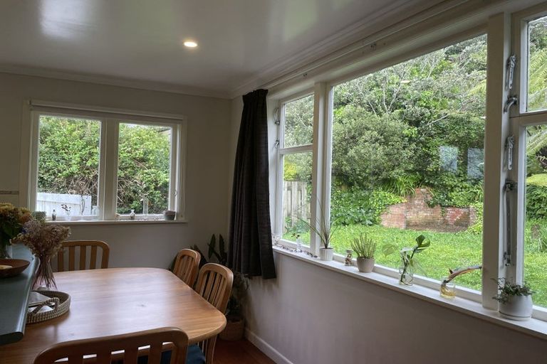 Photo of property in 66 Tarawera Road, Johnsonville, Wellington, 6037