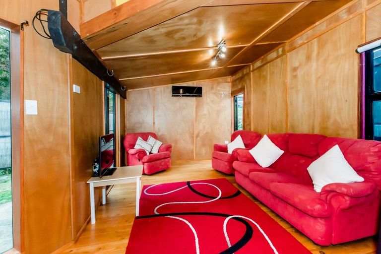 Photo of property in 14 Elizabeth Street, Waikanae, 5036