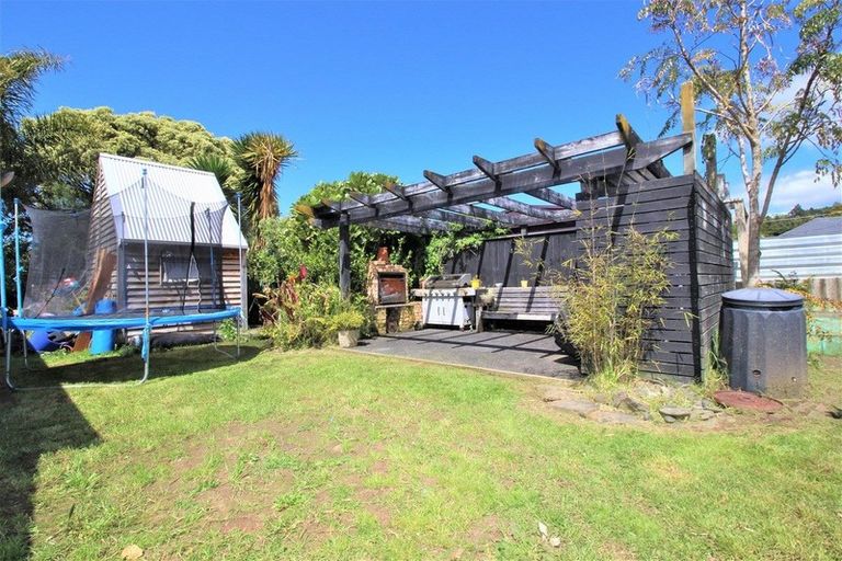 Photo of property in 51 Hilling Street, Titirangi, Auckland, 0604