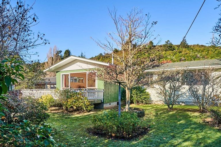 Photo of property in 7 Black Beech Street, Birchville, Upper Hutt, 5018