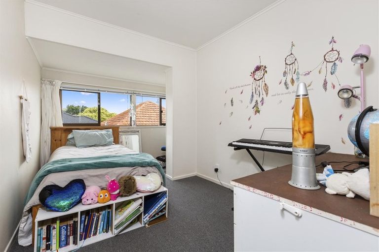 Photo of property in 8 Croydon Road, New Lynn, Auckland, 0600