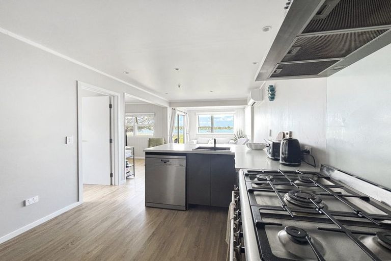 Photo of property in 1929 Ngunguru Road, Ngunguru, Whangarei, 0173