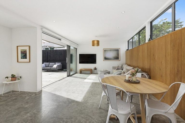 Photo of property in 185 Coutts Street, Rongotai, Wellington, 6022
