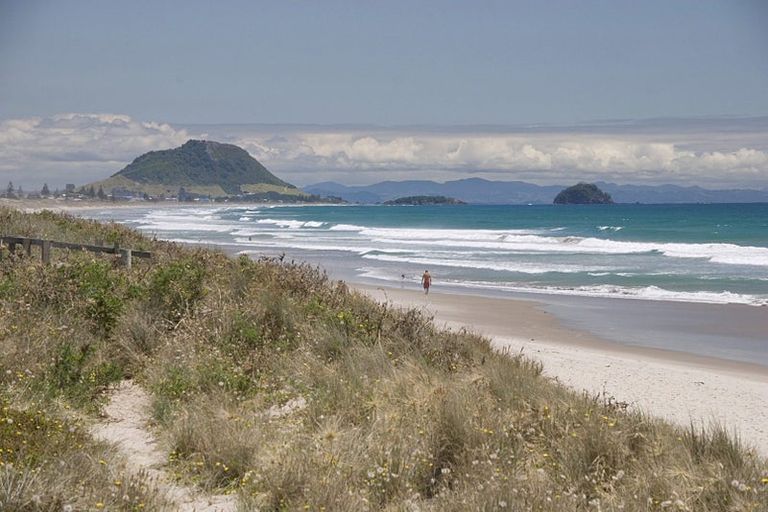 Photo of property in 32 Tamapahore Boulevard, Papamoa Beach, Papamoa, 3118