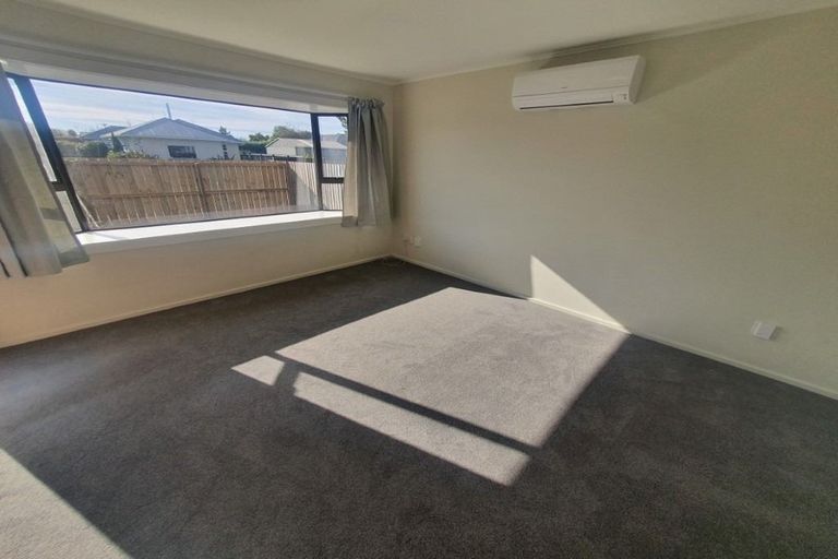 Photo of property in 48 Niven Street, Avondale, Christchurch, 8061