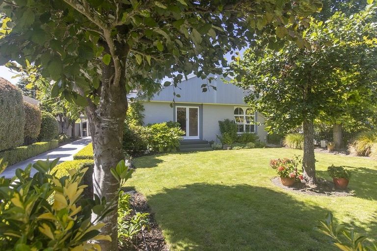 Photo of property in 44 Deepdale Street, Burnside, Christchurch, 8053