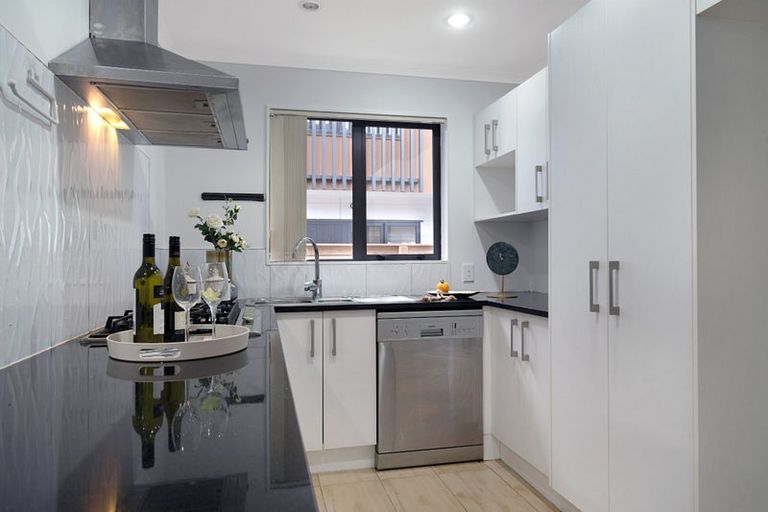 Photo of property in 30 Brandon Road, Manly, Whangaparaoa, 0930