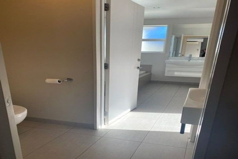 Photo of property in 28 Hakatere Road, Pegasus, 7612