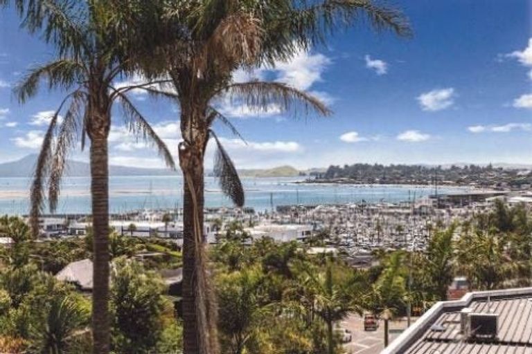 Photo of property in 2/1 Sunderlands Road, Half Moon Bay, Auckland, 2012