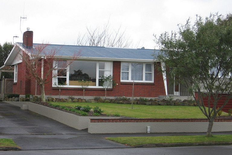Photo of property in 8 Goodwyn Crescent, Hokowhitu, Palmerston North, 4410