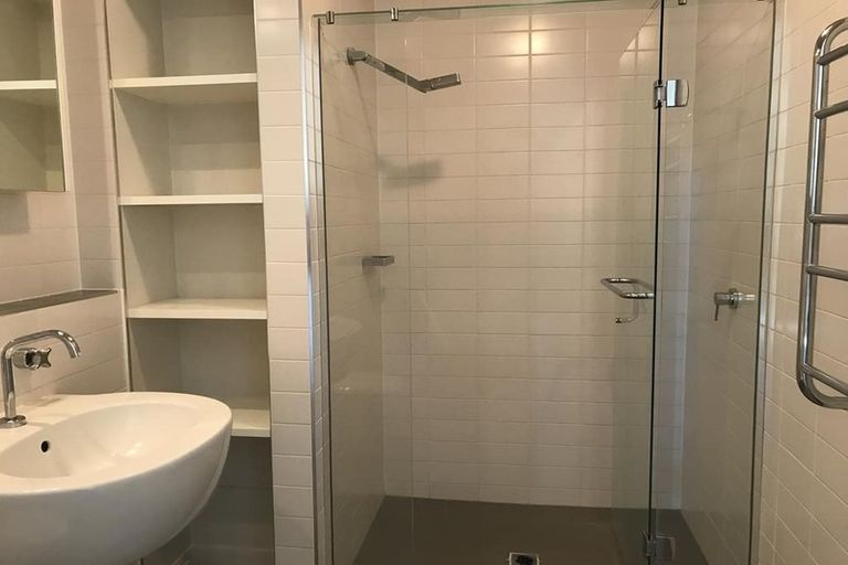 Photo of property in Montreaux Apartments, 10g/164 The Terrace, Wellington Central, Wellington, 6011