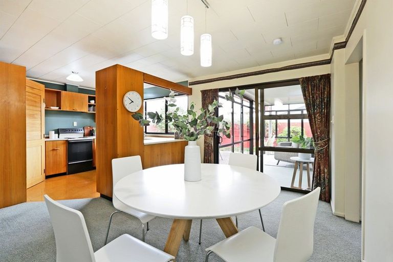 Photo of property in 22 Perry Crescent, Greenmeadows, Napier, 4112