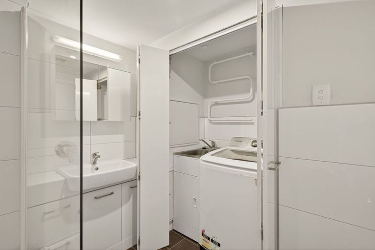 Photo of property in Gloucester Towers, 11/28 Gloucester Street, Christchurch Central, Christchurch, 8013