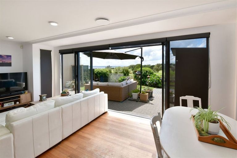 Photo of property in 11 Alverna View, Gulf Harbour, Whangaparaoa, 0930