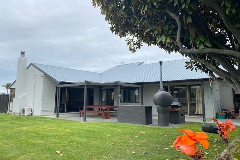 Photo of property in 35 Donegal Crescent, Tamatea, Napier, 4112