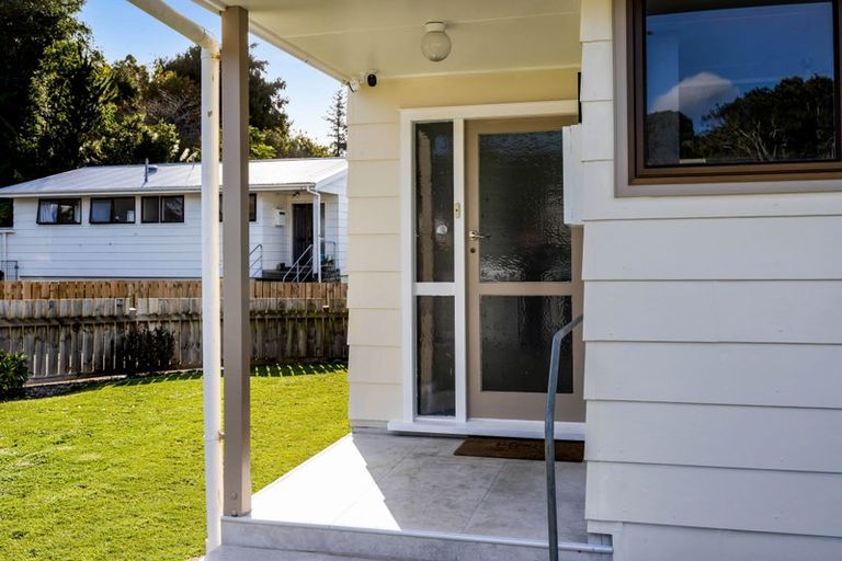 Photo of property in 6a Brixham Place, Merrilands, New Plymouth, 4312