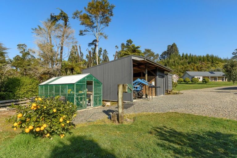 Photo of property in 35 Hume Road, Aongatete, 3181