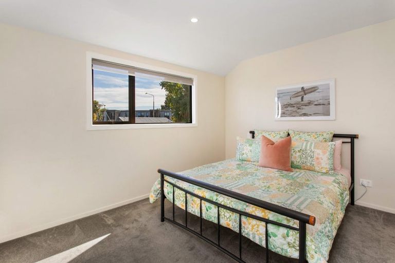 Photo of property in 2/4 Nova Place, Christchurch Central, Christchurch, 8011