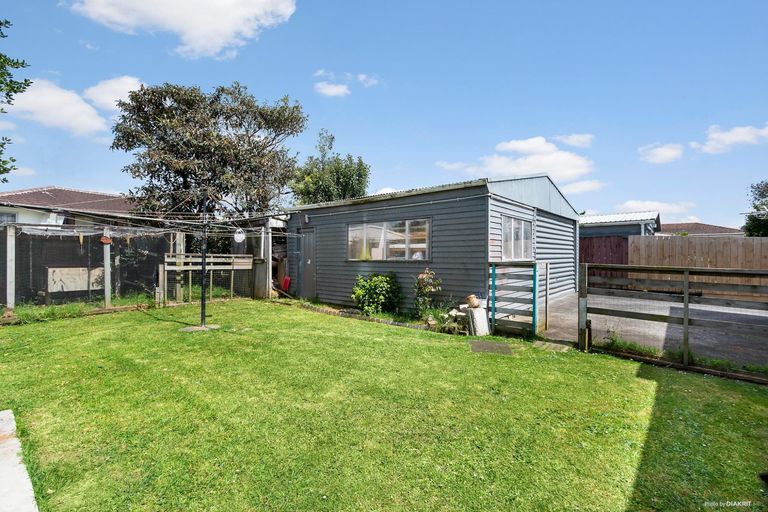 Photo of property in 13 Poutini Place, Manurewa, Auckland, 2102