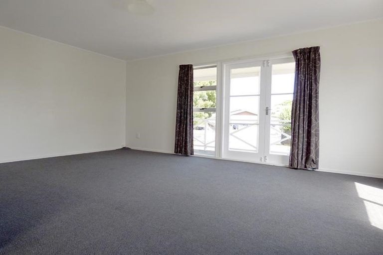 Photo of property in 18 Stoll Place, Clendon Park, Auckland, 2103