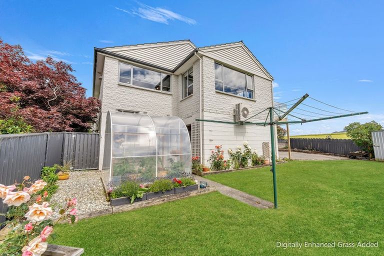 Photo of property in 12 Lewis Street, Gore, 9710