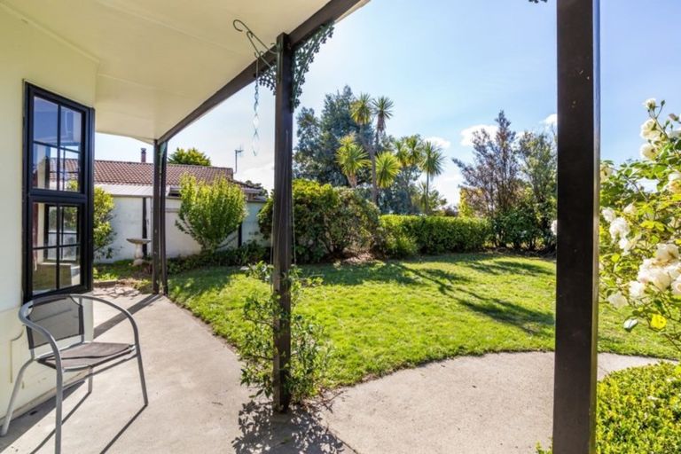 Photo of property in 2 Ascot Close, Richmond Heights, Taupo, 3330