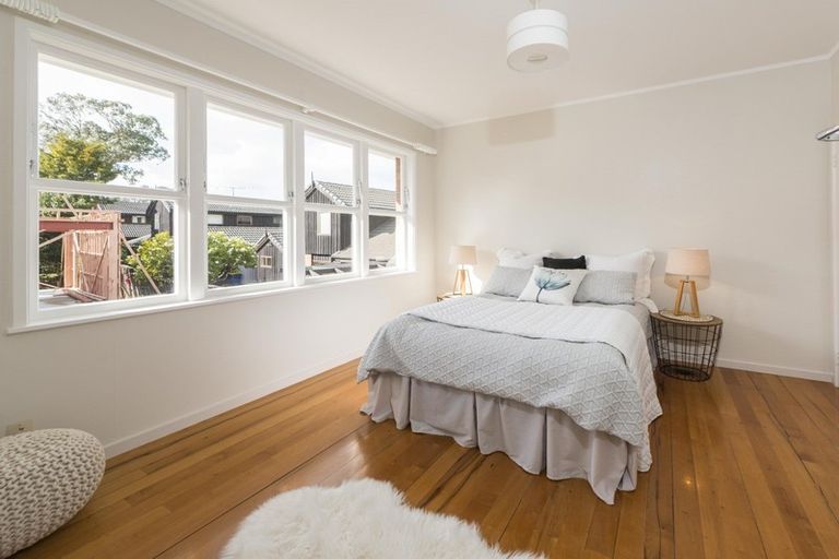 Photo of property in 3/3 Penzance Road, Mairangi Bay, Auckland, 0630