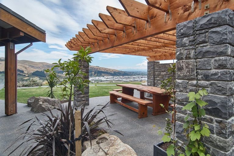 Photo of property in 5 Lapwing Lane, Mount Pleasant, Christchurch, 8081