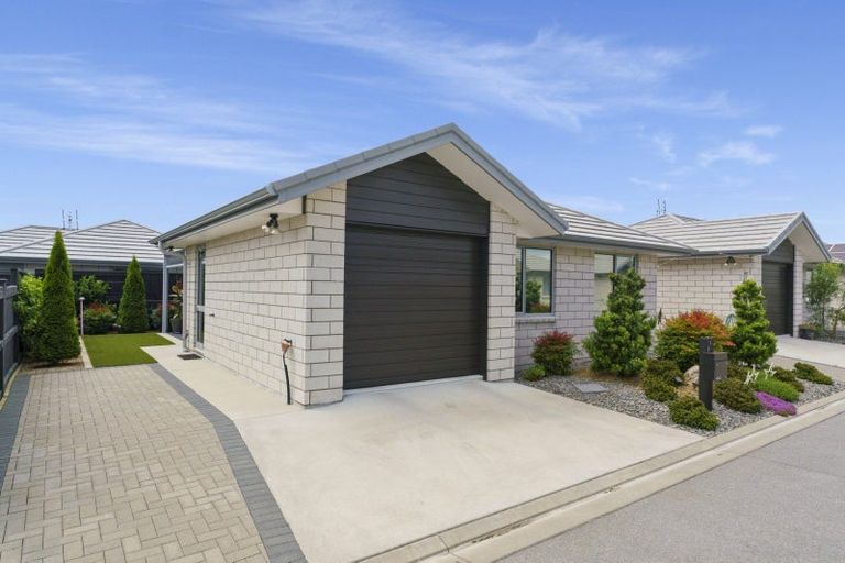 Photo of property in 1 Lance Way, Papamoa, 3118