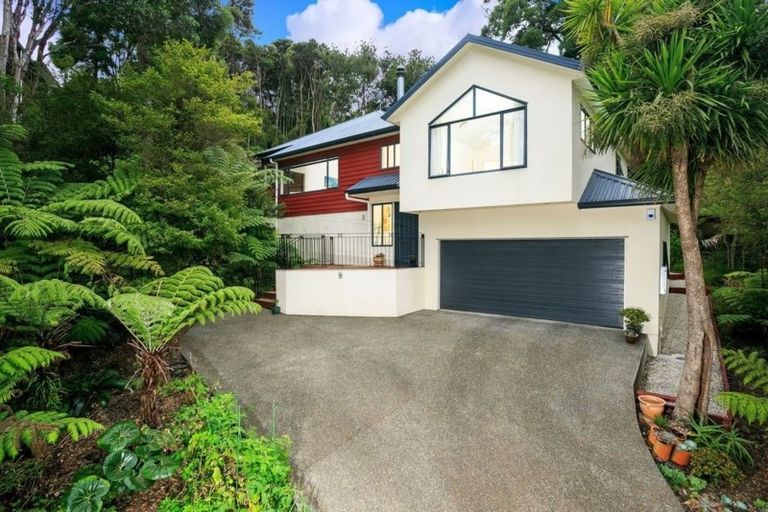 Photo of property in 98 Pemberton Avenue, Bayview, Auckland, 0629