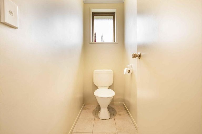 Photo of property in 6 Mckenzie Place, Rototuna North, Hamilton, 3210