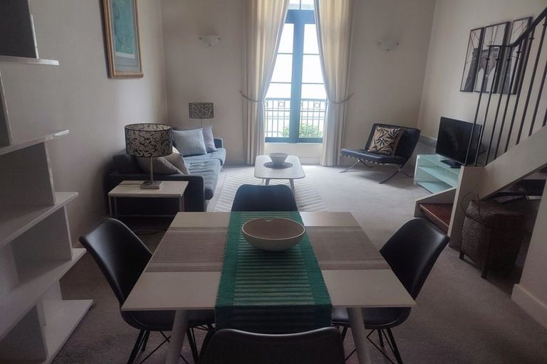 Photo of property in Dakota Buildings, 2d/5 Cheshire Street, Parnell, Auckland, 1052