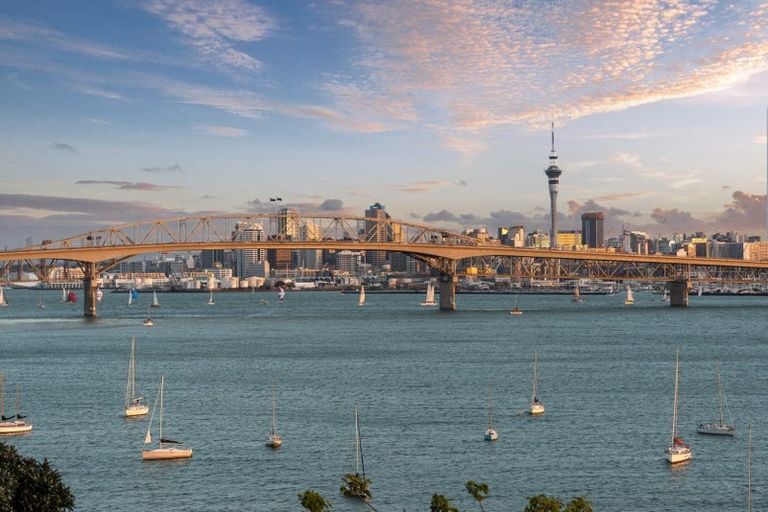 Photo of property in 11 Hinemoa Street, Birkenhead, Auckland, 0626