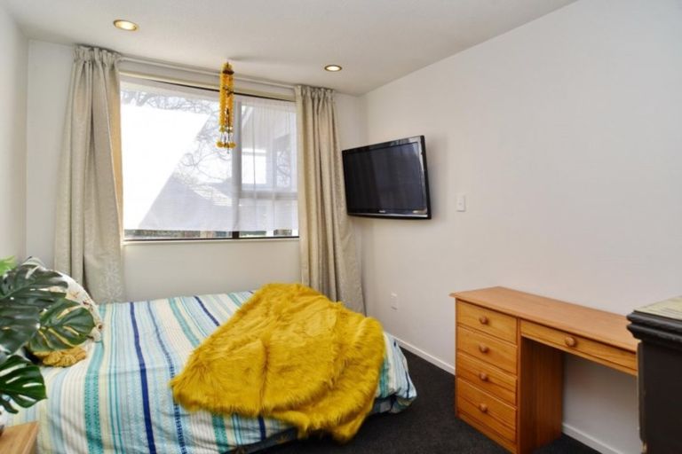 Photo of property in 310 Lake Terrace Road, Shirley, Christchurch, 8061