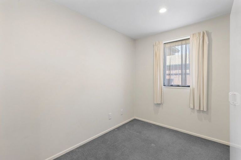 Photo of property in 6 Tulip Lane, Spreydon, Christchurch, 8024