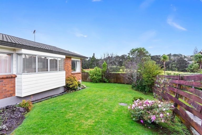 Photo of property in 79a Godley Road, Green Bay, Auckland, 0604