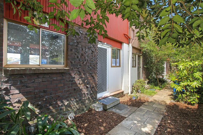 Photo of property in 7/18 Seabrook Avenue, New Lynn, Auckland, 0600