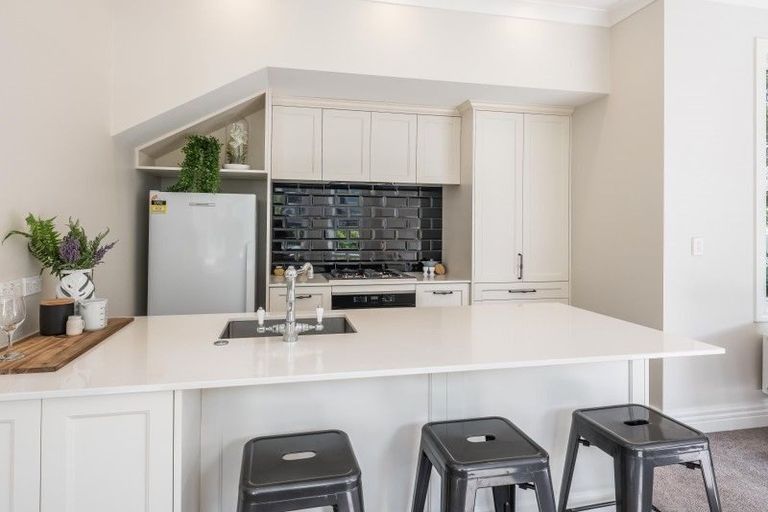 Photo of property in 51 Tinakori Road, Thorndon, Wellington, 6011