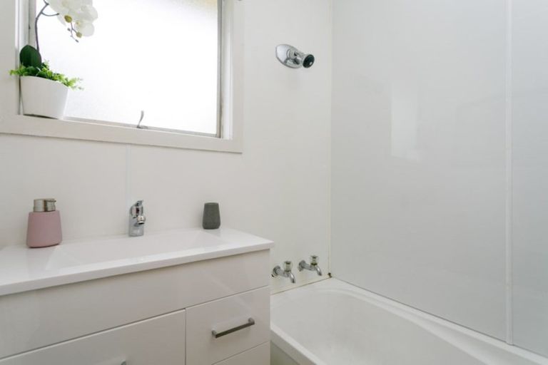 Photo of property in 21 Runuku Grove, Turangi, 3334