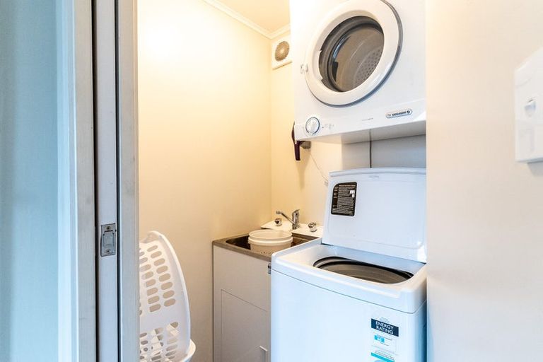 Photo of property in 15 Poaka Avenue, Dinsdale, Hamilton, 3204