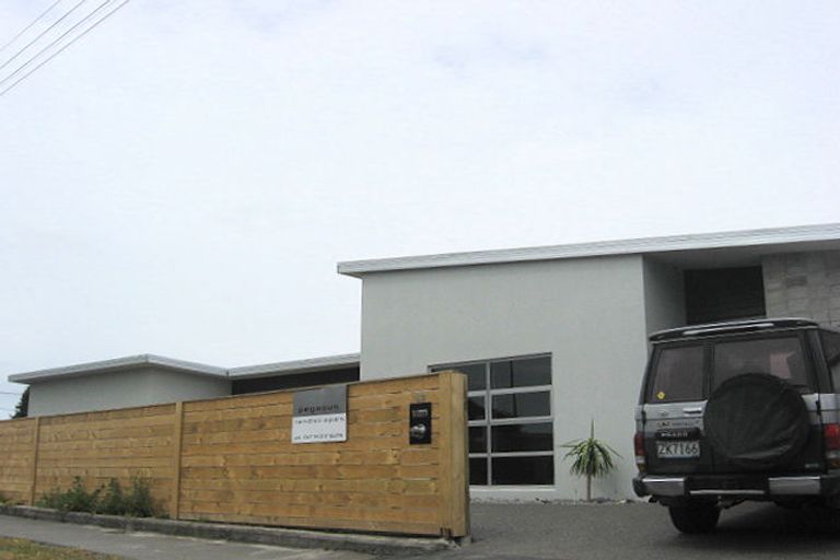 Photo of property in 2/60 Cresswell Avenue, Burwood, Christchurch, 8061