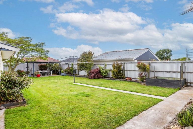 Photo of property in 23 Dunstan Crescent, Hornby, Christchurch, 8042
