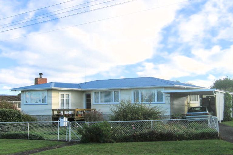 Photo of property in 15 Chorley Avenue, Massey, Auckland, 0614